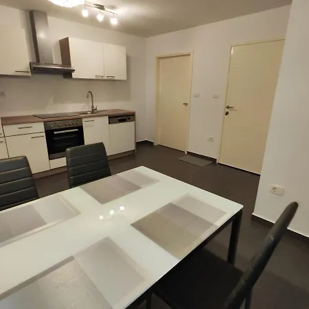 Goriska Apartment *